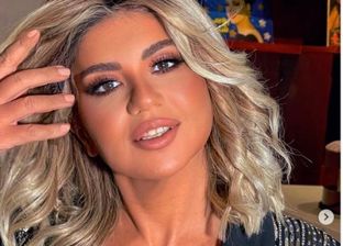 أسماء جلال بالأخضر مايا دياب في الشارع وبوسي شلبي واحدة تانية.. الفنانات في 24 ساعة