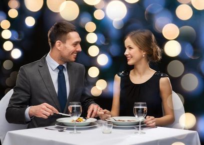 اتيكيت تعامل الرجل مع الزوجة في المواقف المختلفة