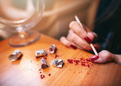 جل الأظافر - تعبيرية