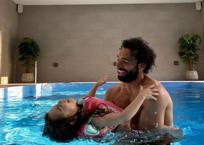 محمد صلاح وابنته مكة