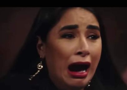 الفنانة جوري بكر