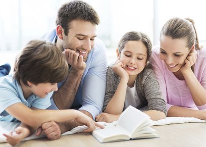 تطبيقات تساعدك على تنمية مهارات طفلك في القراءة