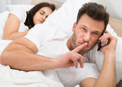 مؤشرات تلاحظها الزوجة تدل على خيانة الزوج