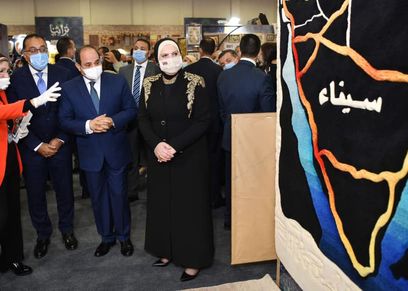 زيارة الرئيس لركن سيناء بمعرض تراثنا