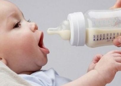 طرق تشجع الطفل على الرضاعة الصناعية