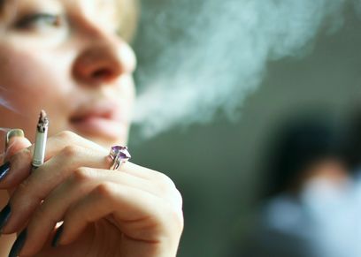 نساء تركيا يلجأن للتدخين للمطالبة بالمساواة مع الرجال