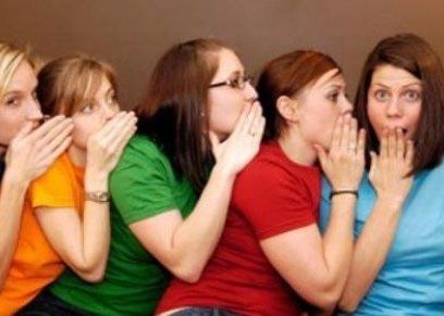 في يومه العالمي.. مخاوف تلازم الفتيات من المراهقة للزواج