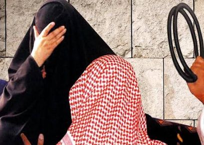 صورة أرشيفية لشاب يضرب والدته