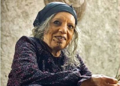 عارفة عبد الرسول بأحد الوشوم
