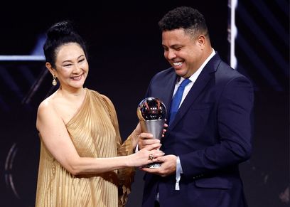 من هي زوجة اللاعب بيليه؟