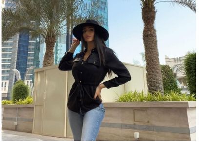ليا مكارم خبيرة الموضة والأزياء
