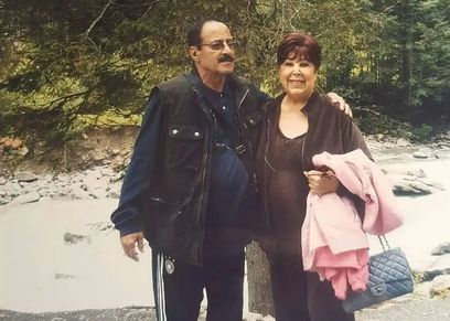 الفنانة الراحلة رجاء الجداوي وزوجها حسن مختار