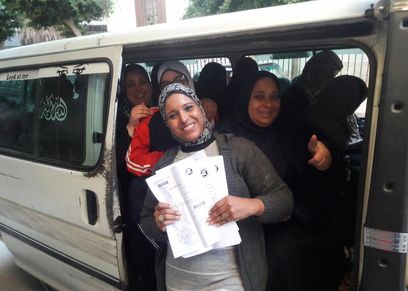 السيدات أكثر إقبالا على مكاتب الشهر العقاري لليوم السادس لتحرير التوكيلات لمرشحي رئاسة الجمهورية.. وحملات دعم السيسي تحشد المواطنين