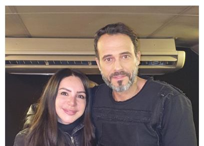 يوسف الشريف مع زوجته