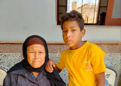 المسنة غالية أحمد وحفيدها