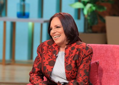 الفنانة القديرة عارفة عبدالرسول