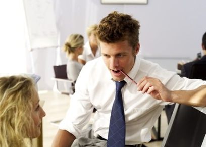 مواقف تقع فيها الفتيات فتبحث عن حُجة حتى تنهي العلاقة دون إحراج الطرف الأخر