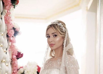 عروس تمنع أقاربها من أكلي اللحوم من حضور زفافها