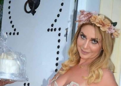 واقعة غريبة.. بنت رجل أعمال تتقدم لخطبة حبيبها وتقدم له خاتم « صور»