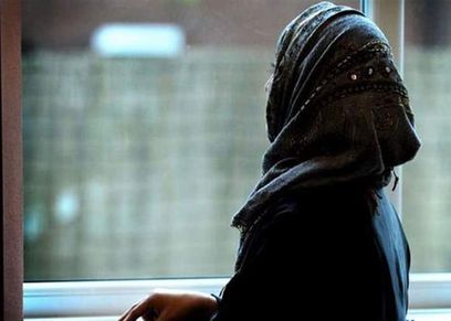 دار الإفتاء المصرية تجيب على سؤل حول حكم تغيير المرأة ثيابها خارج منزلها