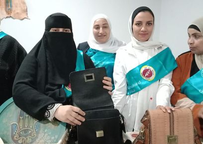 الأعمال اليدوية لسيدات الدويقة