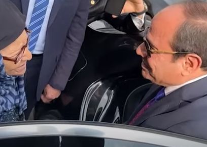 الرئيس السيسي والمسنة اليوم