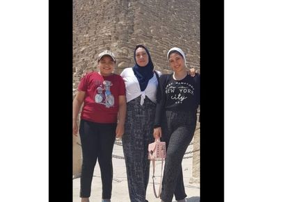 الأرملة وابنتها