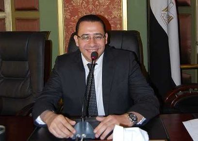 الكتور عمرو حسن
