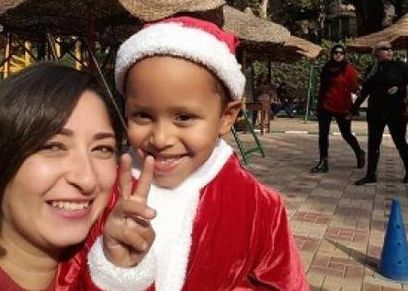 «صفاء» صحفية ومُعدة برامج وأم ومُطلقة: شعورى بالتقصير تجاه ابنى لا يفارقنى