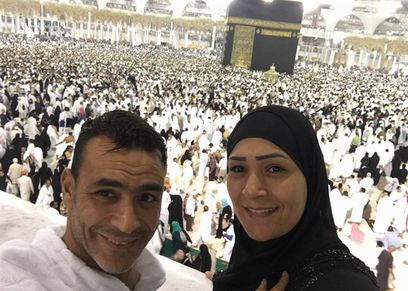 عصام الحضري وزوجته