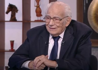 الفنان رشوان توفيق