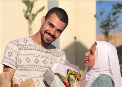 زوج يهدي زوجته بوكية رنجة وكفتة