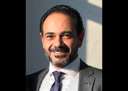 الدكتور ماهر مقار محامى الزوج