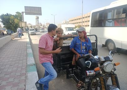محرر الوطن يتحدث مع دينا