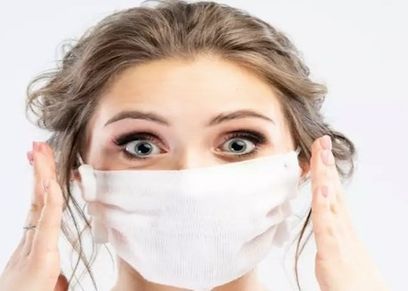 احذرِ وضع المكياج أثناء ارتداء الكمامة لـ3 أسباب
