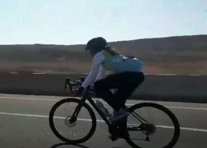 فتاة تتحدى مرض نادر