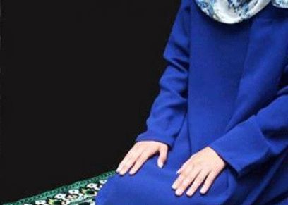 قراءة التشهد في الصلاة