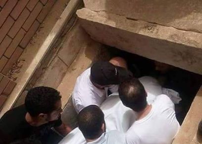 إذا توفت المرأة لمن يكون ولاية دفنها؟