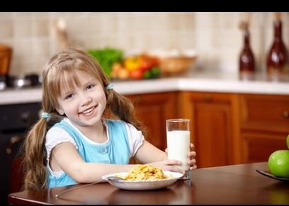 أطعمة تناولها في الصباح قبل المدرسة