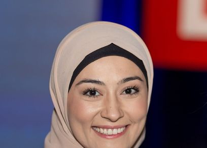 فاطمة بايمان أول نائبة محجبة في البرلمان الأسترالي