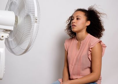 خطورة استخدام المراوح في فصل الصيف