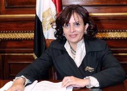 د.عزة العشماوي