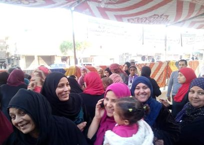 قومي المرأة بالإسماعيلية يحشد السيدات بالقري والنجوع للتصويت بالإستفتاء.