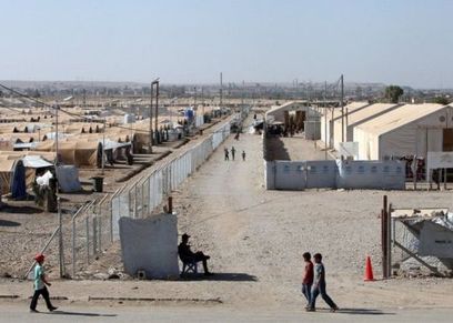 ضباط أمن عراقيون يقولون إن معظم النساء المحتجزان في مخيم حمام العليل تركيات