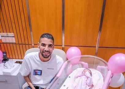 مؤمن زكريا وابنته