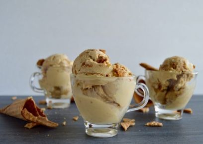 آيس كريم بكريمة اللوتس