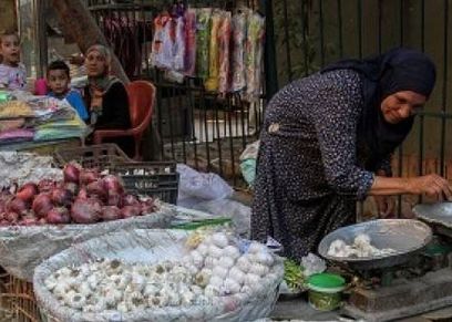 راضية: «مستورة»