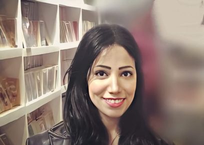 أسماء حسين تعمل في مستحضرات التجميل