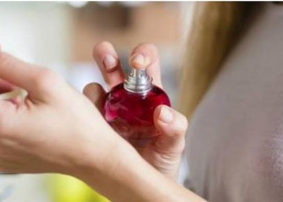 حكم التطيب ووضع الكريمات في نهار رمضان
