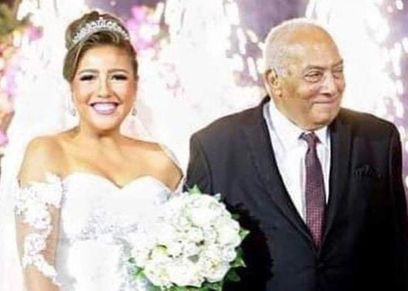 الفنانة مي الكساب ووالدها